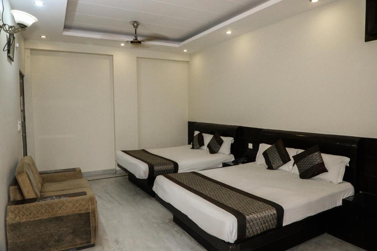 Hotel Centra Inn Nueva Delhi Exterior foto